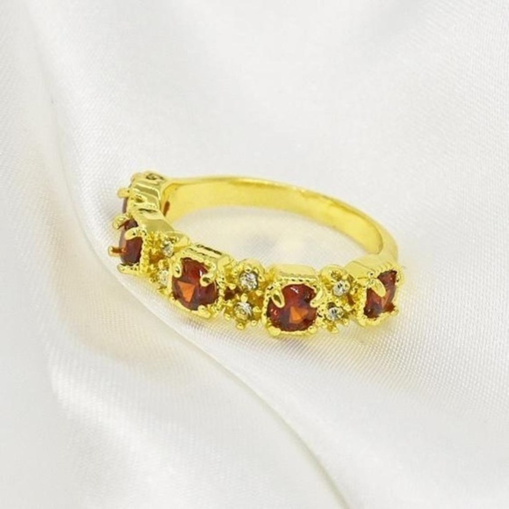 Red Crystal Ring - Picture 4 of 5